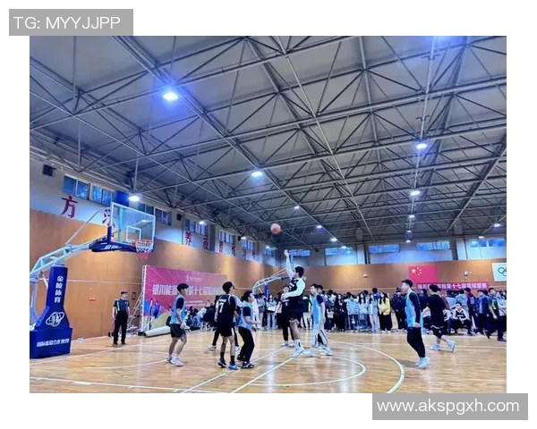 三分篮球女生的魅力与挑战:她们如何在球场上展现自我与团队精神